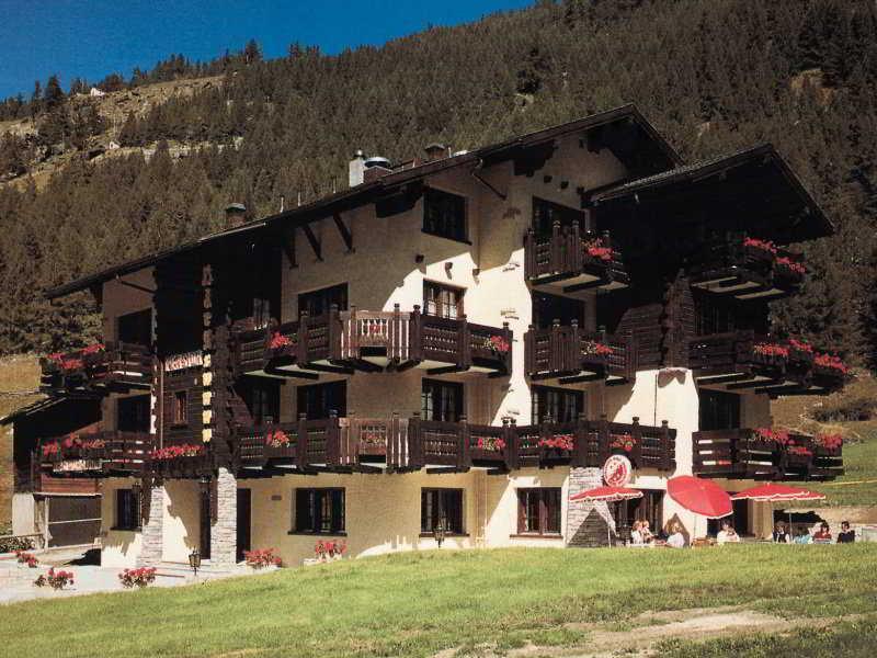 Hotel Baergsunnu Saas-Grund Exterior foto